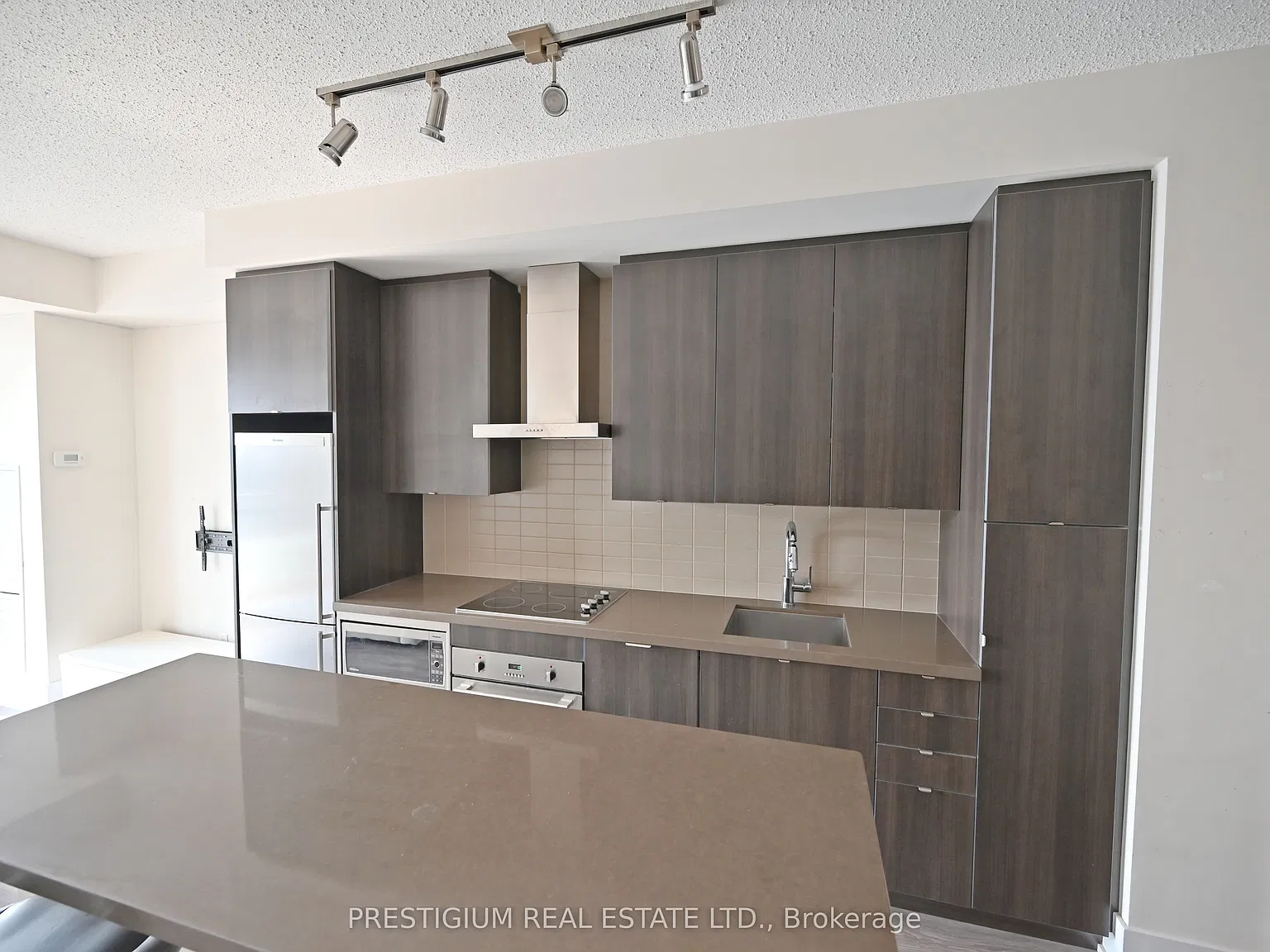 1 bed, $2,500 — Photo 4