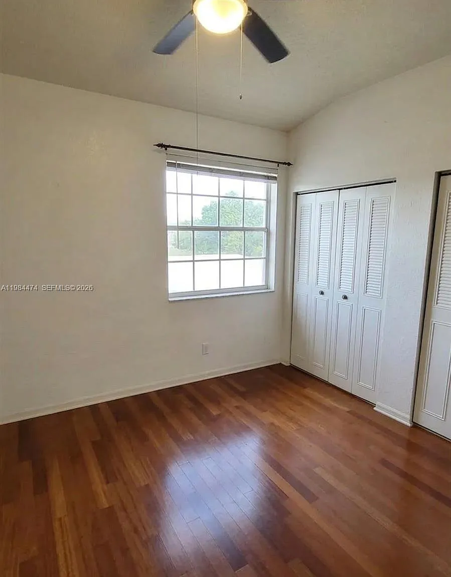3 bed, 1409 sqft, $3,000 — Photo 3