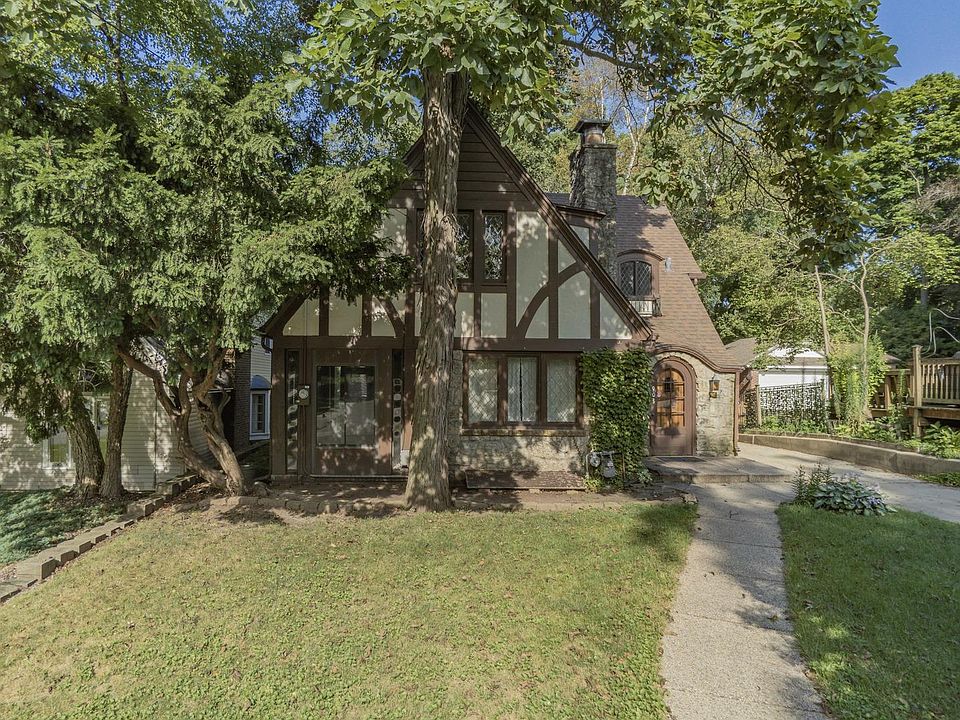 1st image of 908 Paris Ave