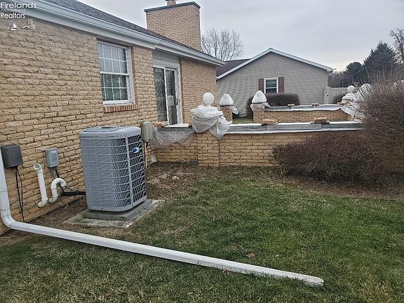 2nd image of 758 Nickie Ln