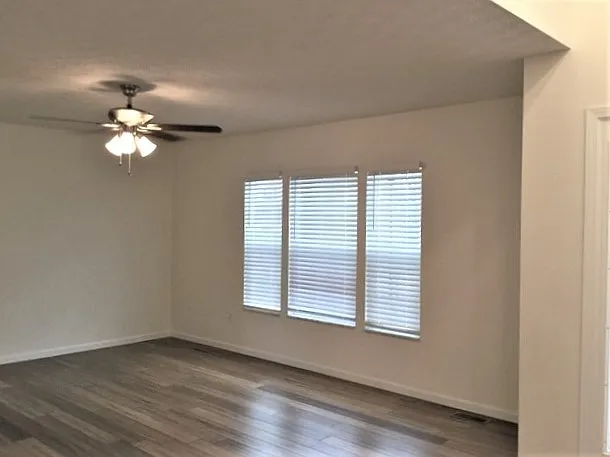 651 Norfolk Sq S — Photo 5