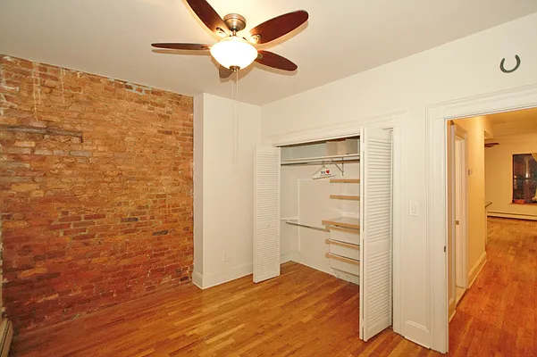 Rented by R New York | media 9