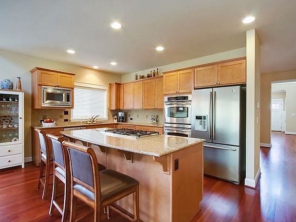 5th image of 2649 20th Ave NE