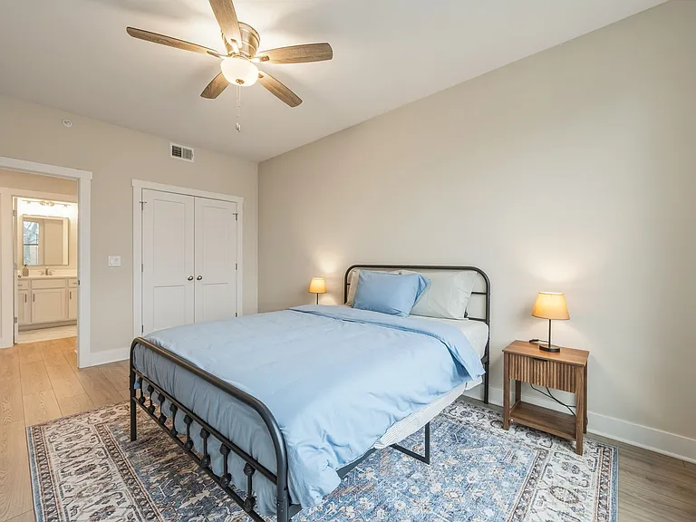 2552 Talbott Ave — Photo 13