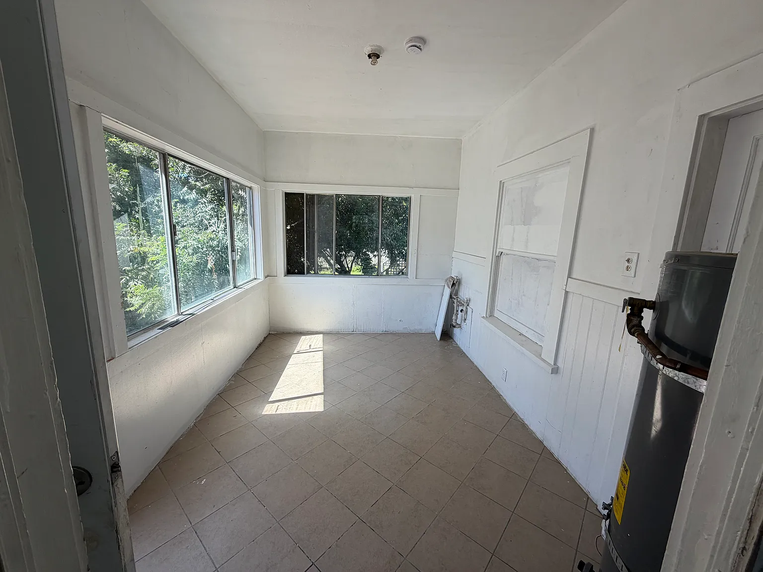 2 bed, 1078 sqft, $1,800 — Photo 2