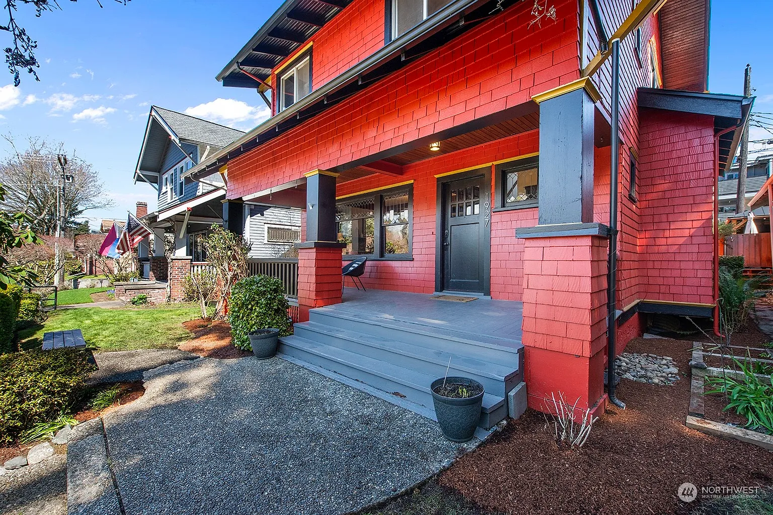 1927 N Fife Street photo 1