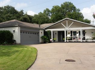 24 Wellington Dr, Sugar Land, TX 77478