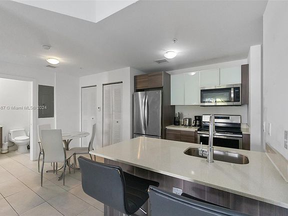 5th image of 481 NE 29th St #402