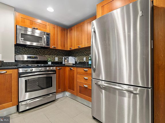 3rd image of 2451 Midtown Ave APT 606