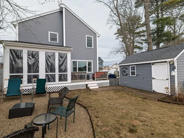 9 Oliver Rd, Weymouth, MA 02189