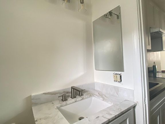5th image of 1839 Corinth Ave APT 9