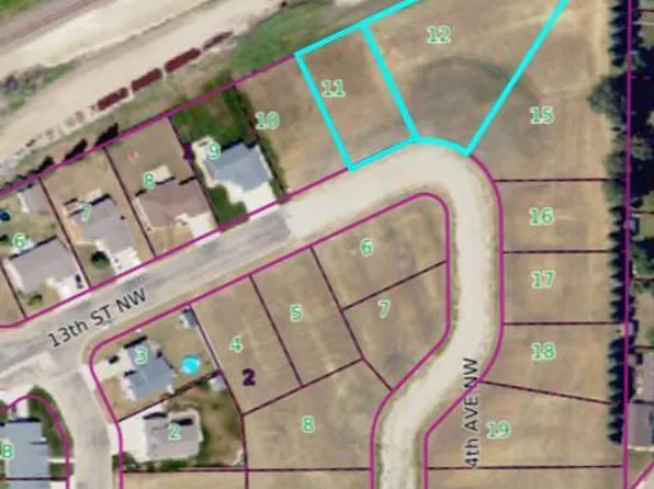 420 & 402 13th St NW, Valley City, ND 58072