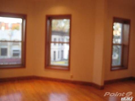 4th image of 860 Sterling Pl