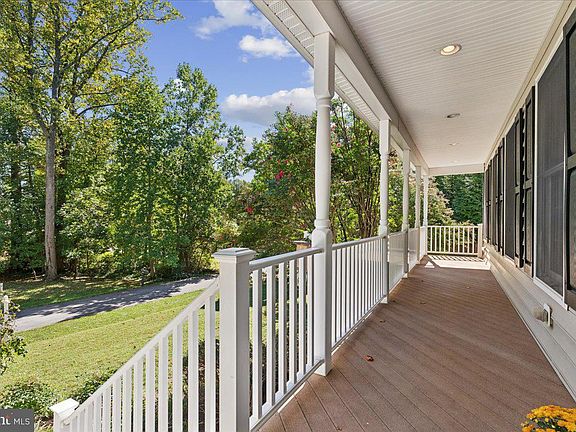 3rd image of 650 Florida Pl