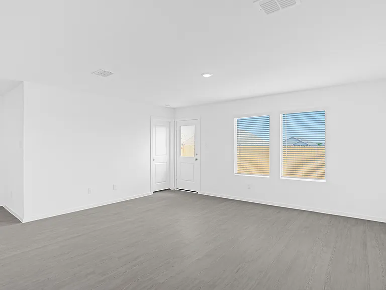 819 Pawpaw Dr — Photo 32