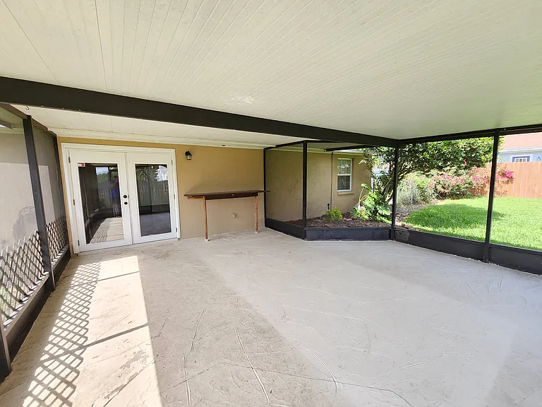2403 Stonehill Ave — Photo 21