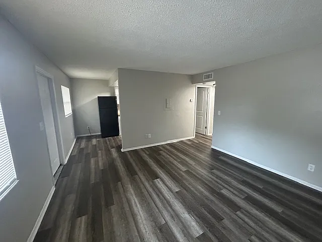 5501 70th Ave N #5 — Photo 4