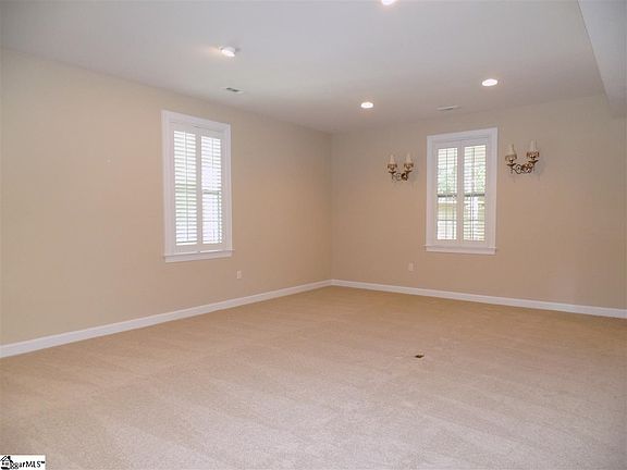 5th image of 220 Loraine Dr