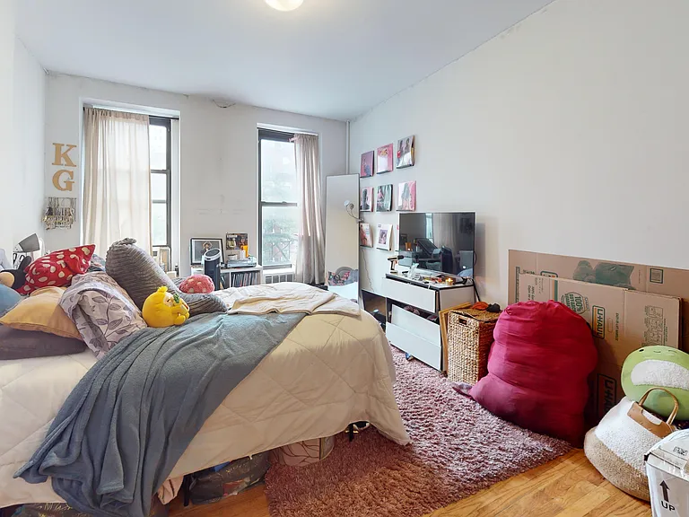 1662 1st Ave #3E — Photo 6