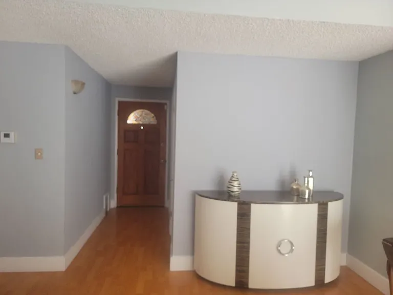 11427 Stranwood Ave — Photo 3