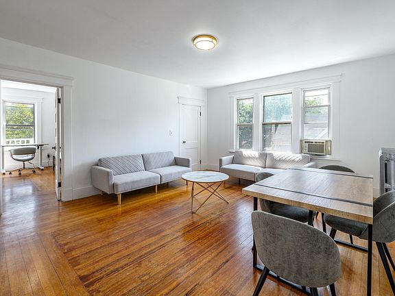 2nd image of 116 Mansfield St #3