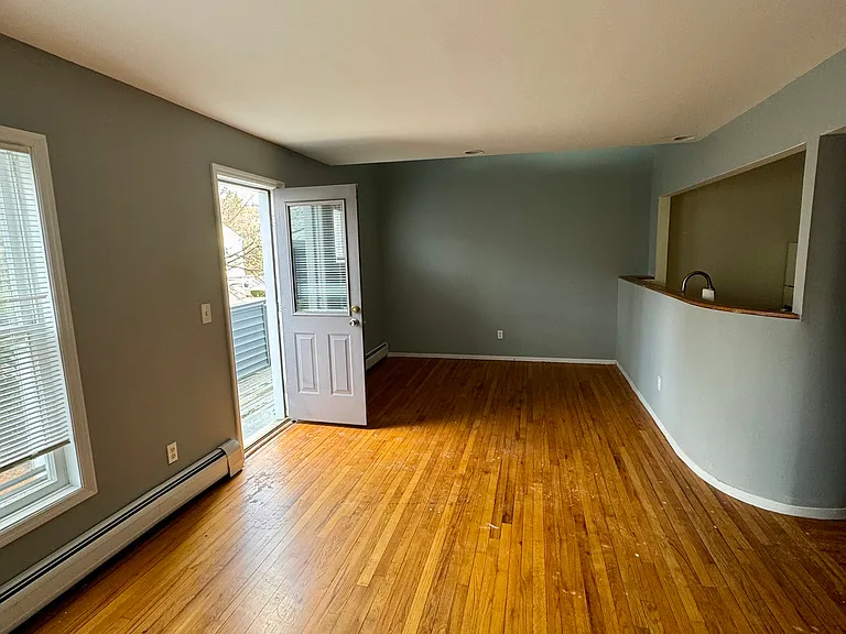 127 Union St #2 — Photo 5