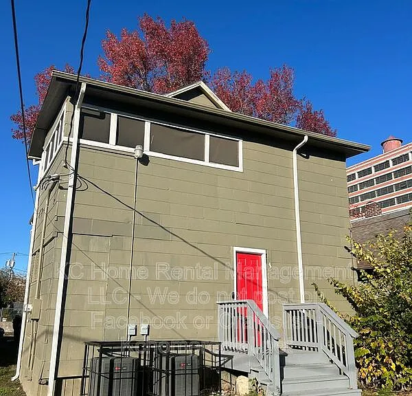 5233 E 6th St #1 — Photo 30