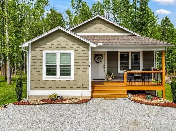 95 Walt Dr, Hendersonville, NC 28792