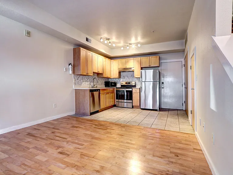 3244 Foundry Pl — Photo 8