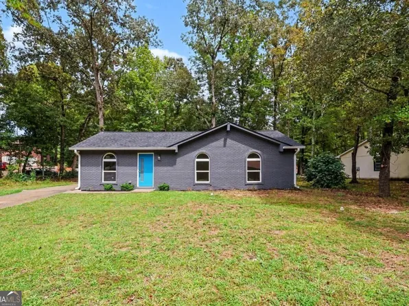 6010 Fieldcrest Dr, Morrow, GA 30260