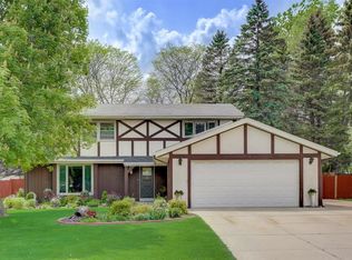 4721 S 81st St, Greenfield, WI 53220