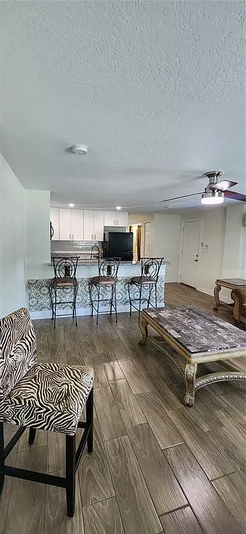 1 bed, 1.0 bath, 720 sqft, $1,150 — Photo 3