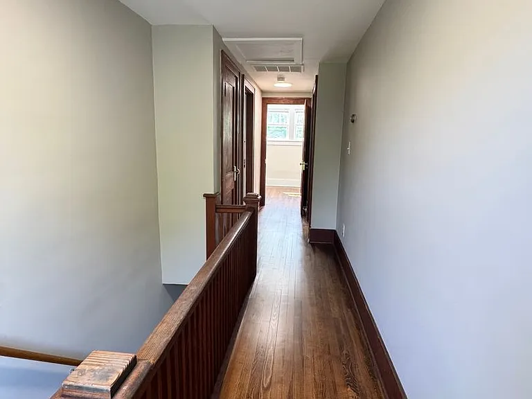1625 S Maple Rd — Photo 41