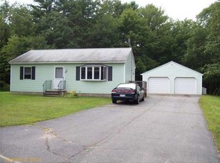 12 Riverview Dr, Topsham, ME 04086