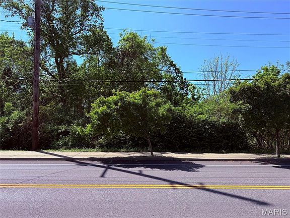 3rd image of 17058 Manchester Rd
