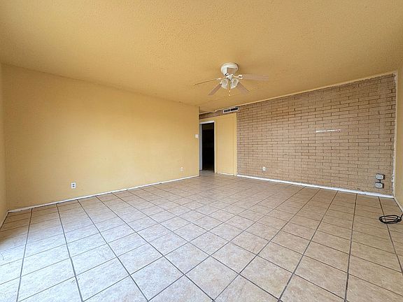 5th image of 10004 Odessa Ln