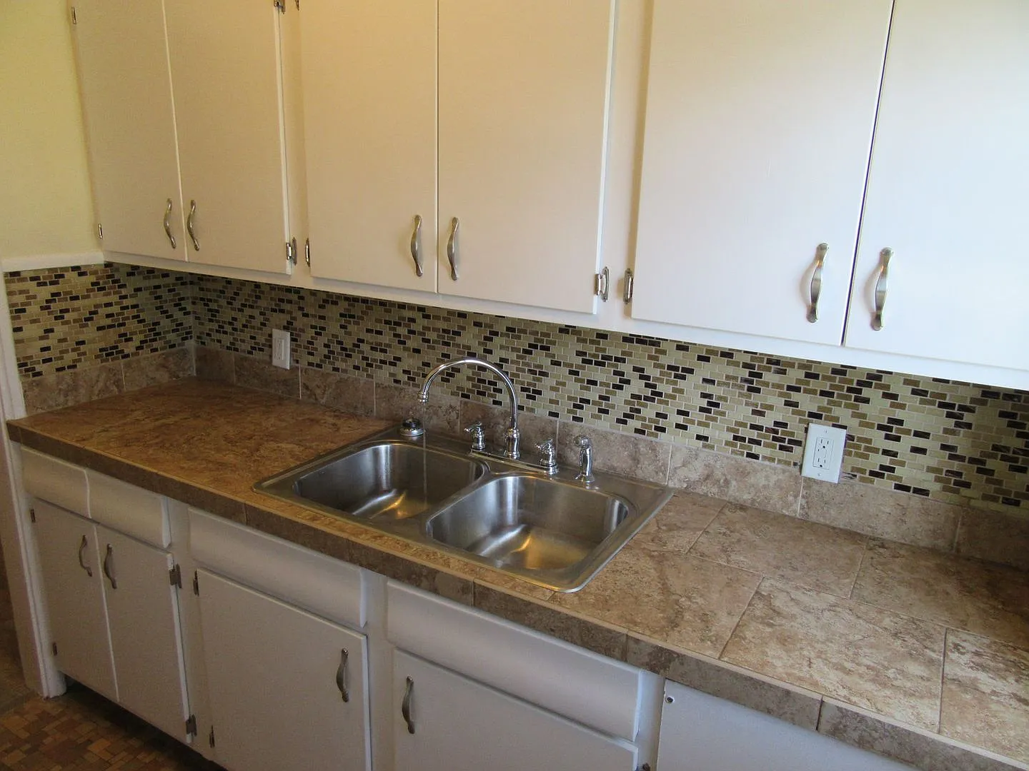 807 Cherry St #1 — Photo 3