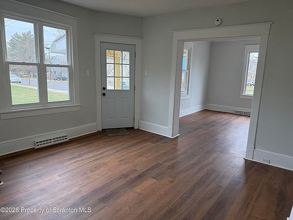 2nd image of 1156 Murray St