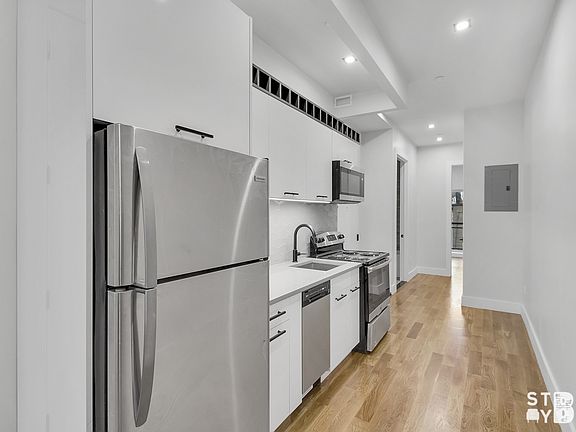 4th image of 163 Court St #4B