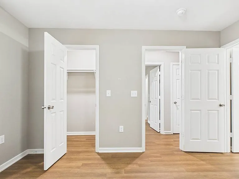 306 W Market St — Photo 49