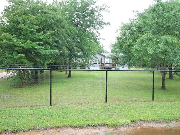 185 Peace Pipe, Smithville, TX 78957