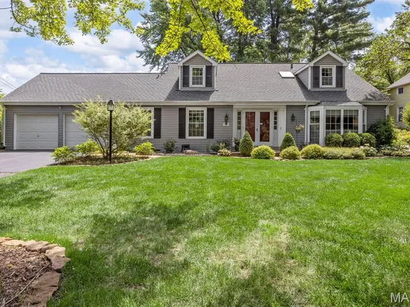 229 River Valley Dr, Chesterfield, MO 63017