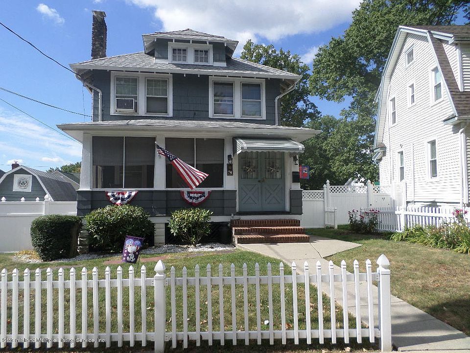 1st image of 74 Hillcrest Ave