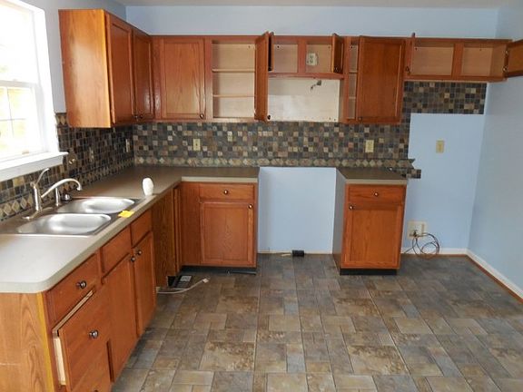 2nd image of 5410 Veld Ct