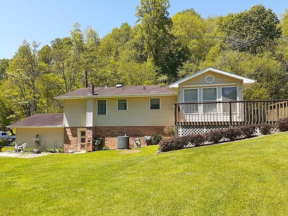 3rd image of 551 Norwood Ln