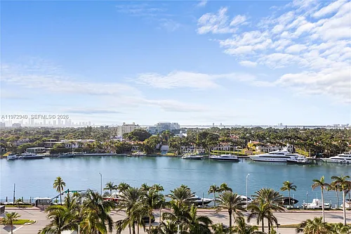 4775 Collins Ave Photo 1