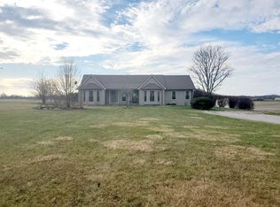 7860 E Conway Church Rd, Pekin, IN 47165