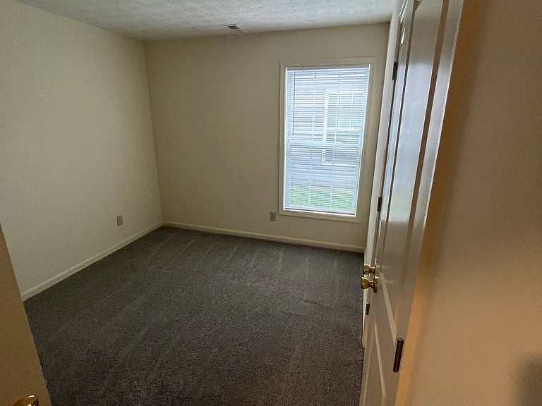 280 McGrain St #9 — Photo 9