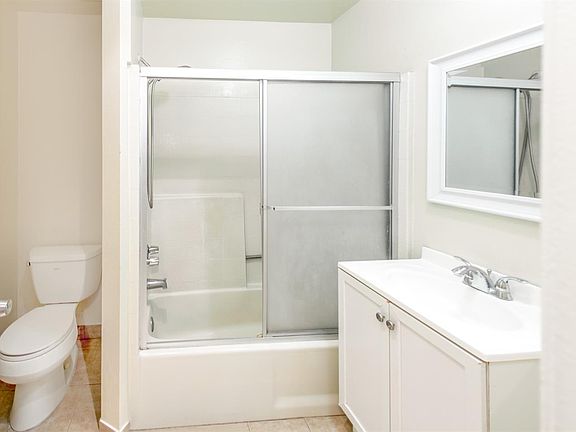 5th image of 520 N Maryland Ave #2