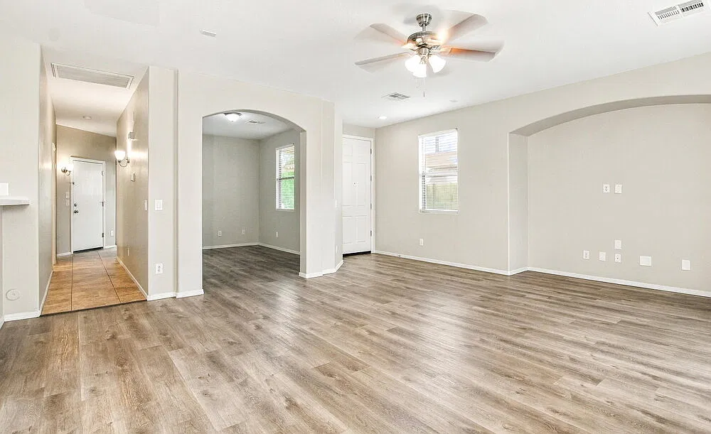3 bed, 2.0 bath, 1681 sqft, $1,965 — Photo 4